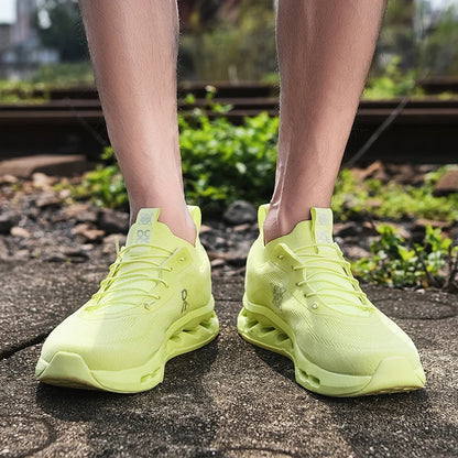 Performance Meets Comfort: Men's Ultra-Light Breathable Running Shoes - Quick-Dry Tech with Cushioned Rebound for Outdoor